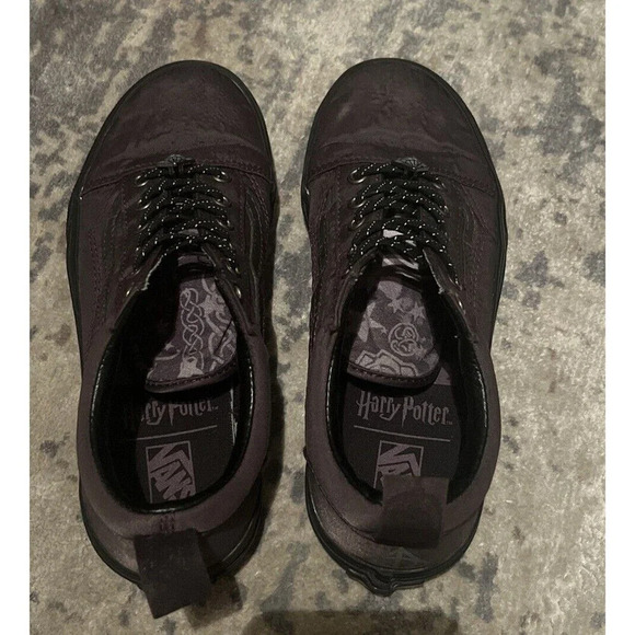 VANS Old Skool Harry Potter Deathly Hollows Youth Size 3 Skate Boarding Purple - Picture 1 of 8